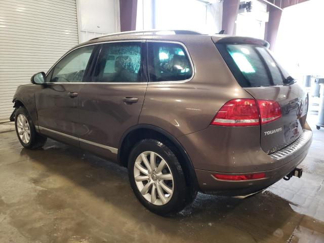 WVGFF9BP4BD006978 - 2011 VOLKSWAGEN TOUAREG V6 BROWN photo 2