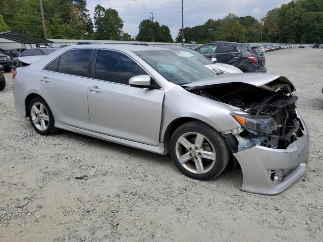 4T1BF1FK7EU410022 - 2014 TOYOTA CAMRY L SILVER photo 4