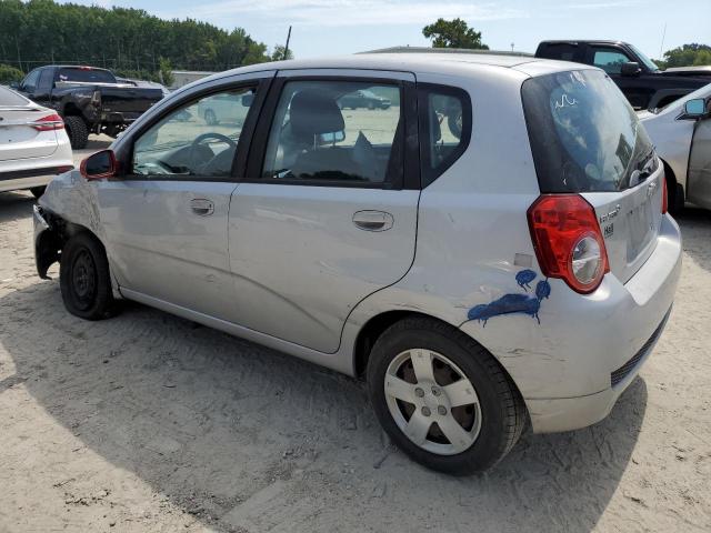 KL1TD6DE8AB124069 - 2010 CHEVROLET AVEO LS SILVER photo 2