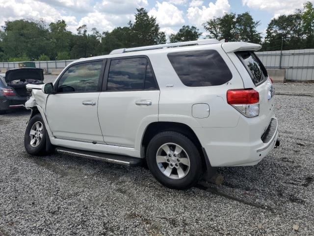 JTEBU5JR3D5112092 - 2013 TOYOTA 4RUNNER SR5 WHITE photo 2