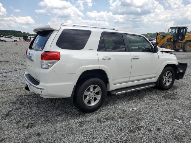 JTEBU5JR3D5112092 - 2013 TOYOTA 4RUNNER SR5 WHITE photo 3