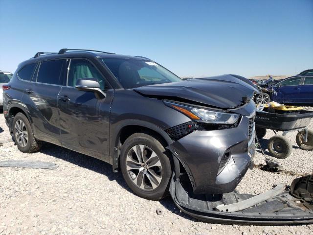 5TDGZRBH2LS006704 - 2020 TOYOTA HIGHLANDER XLE GRAY photo 4