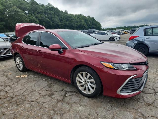 4T1C11AK1MU449813 - 2021 TOYOTA CAMRY LE RED photo 4