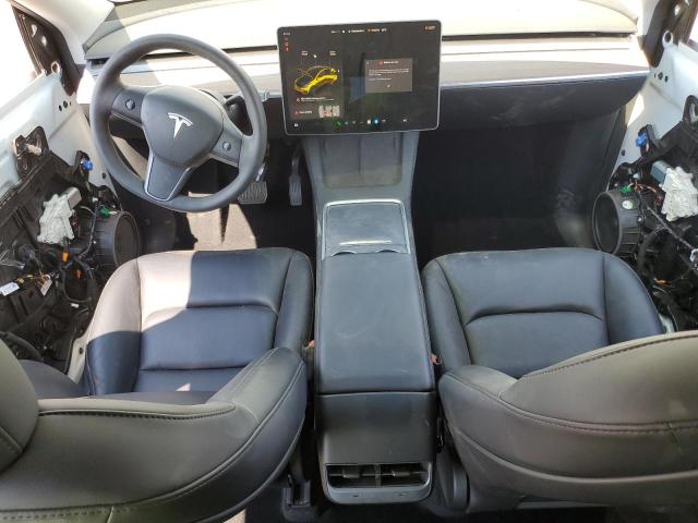 7SAYGDEE3RF154326 - 2024 TESLA MODEL Y Білий фото 8