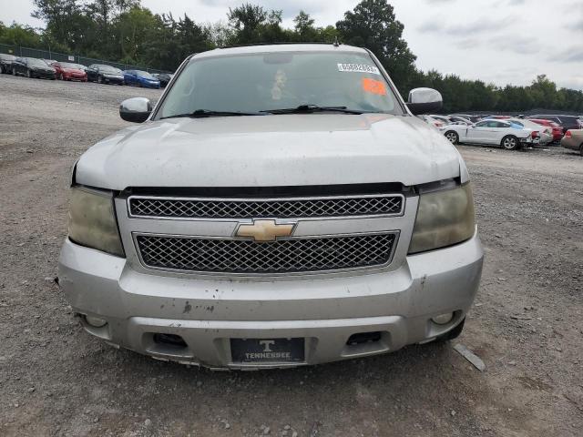 1GNSCKE05BR272859 - 2011 CHEVROLET SUBURBAN C1500 LTZ SILVER photo 5