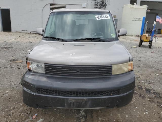 JTLKT324750205084 - 2005 TOYOTA SCION XB GRAY photo 5