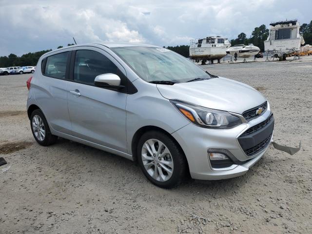 KL8CD6SA7MC726946 - 2021 CHEVROLET SPARK 1LT SILVER photo 4