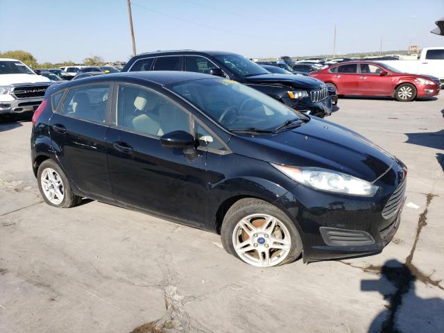 3FADP4EJ9JM114265 - 2018 FORD FIESTA SE BLACK photo 4