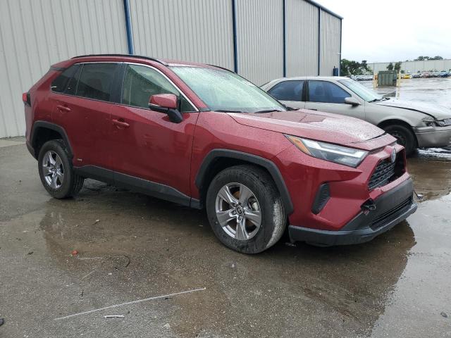 JTMRWRFV4ND142459 - 2022 TOYOTA RAV4 XLE RED photo 4