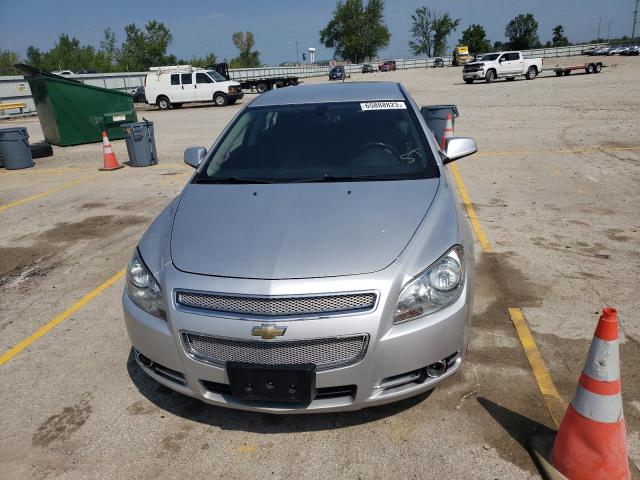 1G1ZE5E13BF307856 - 2011 CHEVROLET MALIBU LTZ Gümüş foto 5