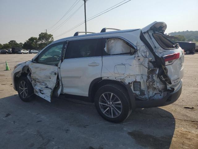 5TDKZRFH0KS341897 - 2019 TOYOTA HIGHLANDER SE WHITE photo 2