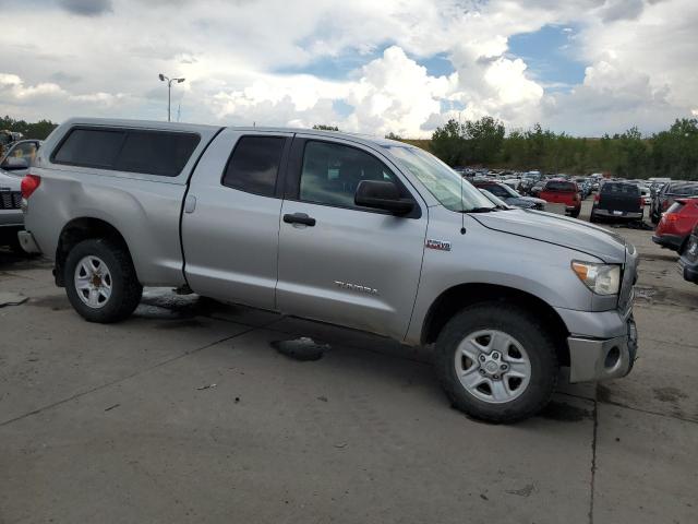 5TFBV54118X071835 - 2008 TOYOTA TUNDRA DOUBLE CAB SILVER photo 4