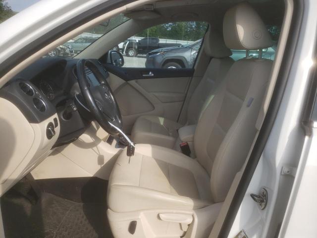 WVGAV7AX7BW501053 - 2011 VOLKSWAGEN TIGUAN S თეთრი ფოტო 7