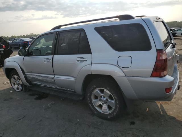 JTEBU14R240033532 - 2004 TOYOTA 4RUNNER SR5 SILVER photo 2