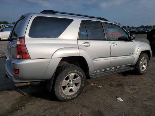 JTEBU14R240033532 - 2004 TOYOTA 4RUNNER SR5 SILVER photo 3