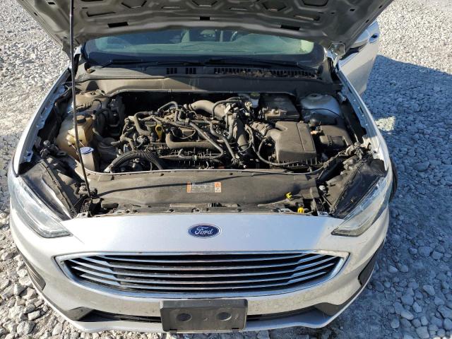 3FA6P0HD2KR135650 - 2019 FORD FUSION SE SILVER photo 11