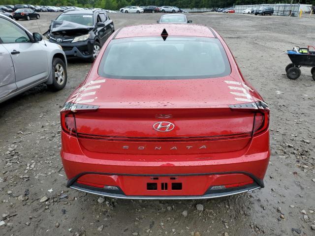 5NPEG4JA4LH030318 - 2020 HYUNDAI SONATA SE RED photo 6