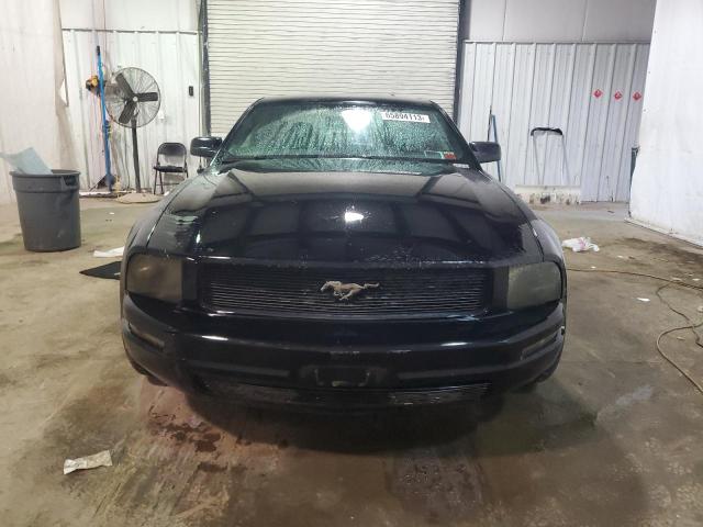 1ZVFT80N865155058 - 2006 FORD MUSTANG BLACK photo 5