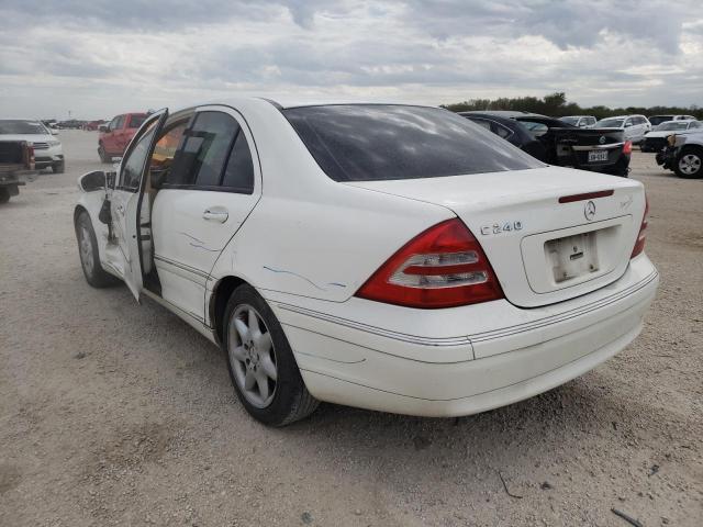 WDBRF61J44F547774 - 2004 MERCEDES-BENZ C 240 WHITE photo 3