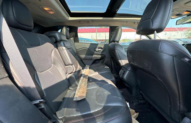 1C4PJMBS4GW201912 - 2016 JEEP CHEROKEE TRAILHAWK GRAY photo 6