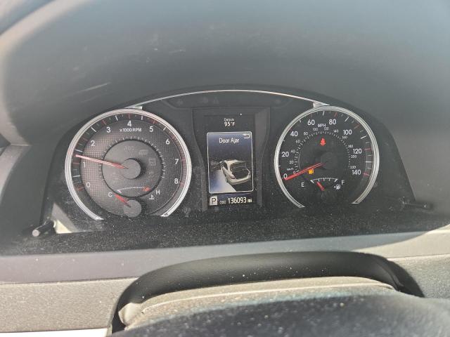 4T1BF1FKXGU187557 - 2016 TOYOTA CAMRY LE ვერცხლისფერი ფოტო 9