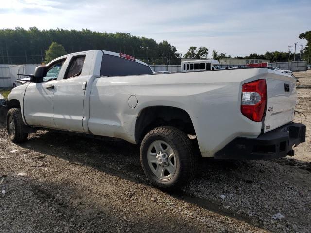5TFCY5F19GX019697 - 2016 TOYOTA TUNDRA DOUBLE CAB SR/SR5 WHITE photo 2