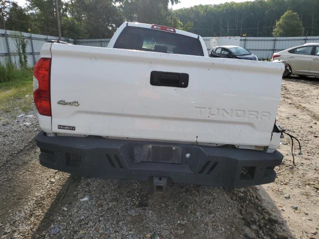 5TFCY5F19GX019697 - 2016 TOYOTA TUNDRA DOUBLE CAB SR/SR5 WHITE photo 6