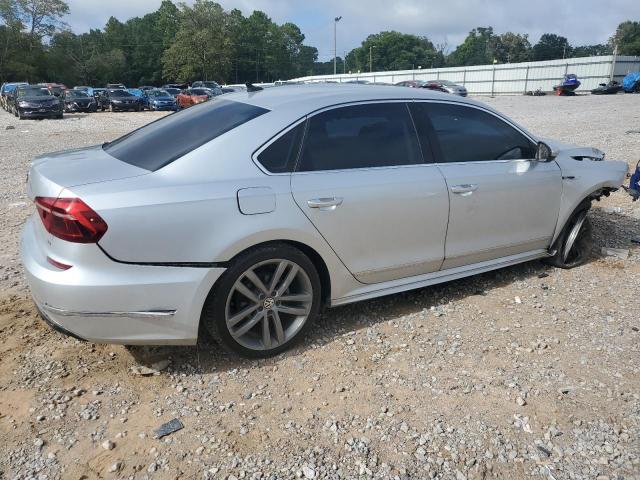1VWDT7A3XHC056027 - 2017 VOLKSWAGEN PASSAT R-LINE Silber Foto 3
