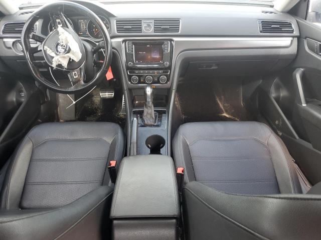 1VWDT7A3XHC056027 - 2017 VOLKSWAGEN PASSAT R-LINE Silber Foto 8