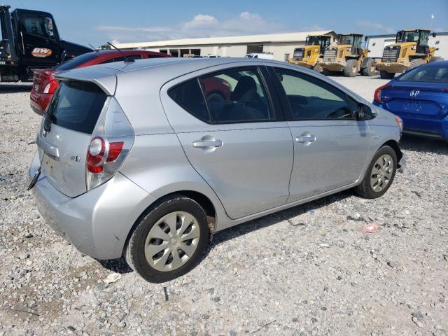 JTDKDTB32E1073801 - 2014 TOYOTA PRIUS C SILVER photo 3