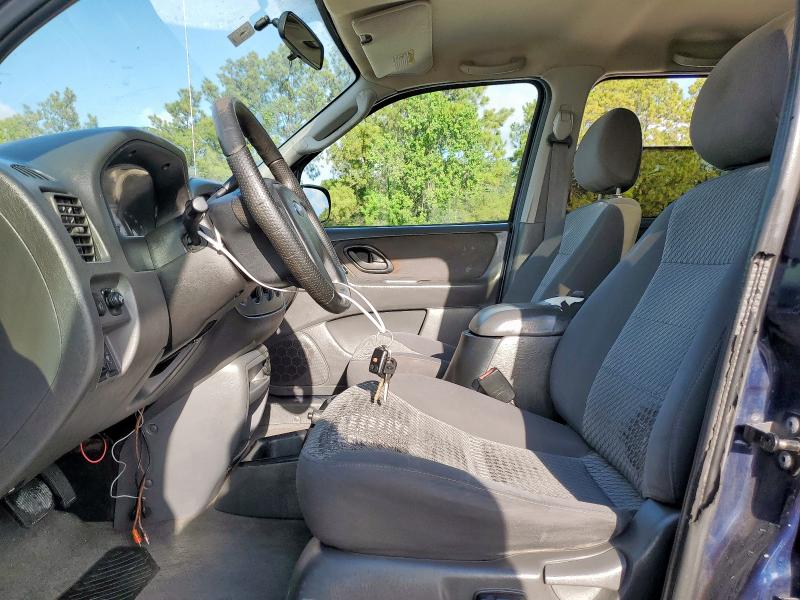 1FMYU03134DA22466 - 2004 FORD ESCAPE XLT BLUE photo 7