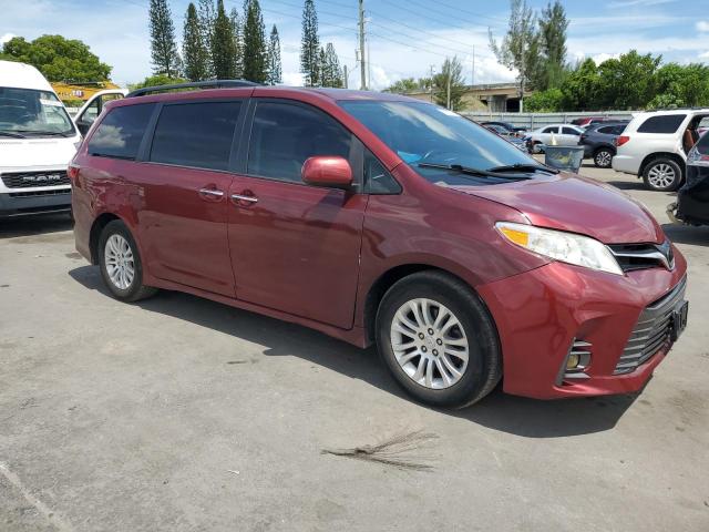 5TDYZ3DC1JS919082 - 2018 TOYOTA SIENNA XLE RED photo 4