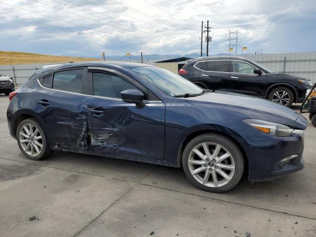 JM1BN1M38H1118565 - 2017 MAZDA 3 GRAND TOURING BLUE photo 4