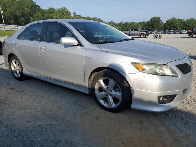 4T1BF3EK6BU203646 - 2011 TOYOTA CAMRY BASE SILVER photo 4