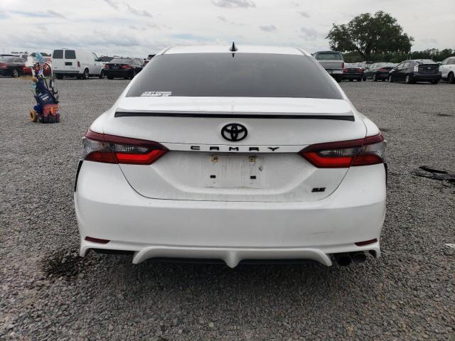 4T1T11AK6PU112803 - 2023 TOYOTA CAMRY SE NIGHT SHADE WHITE photo 6