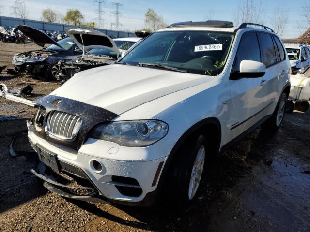 5UXZW0C51CL667710 - 2012 BMW X5 XDRIVE35D WHITE photo 2