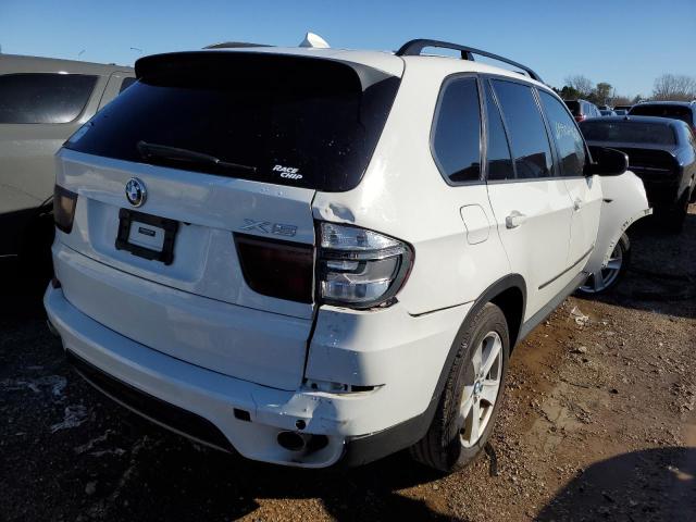 5UXZW0C51CL667710 - 2012 BMW X5 XDRIVE35D WHITE photo 4