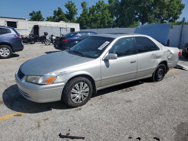 2001 TOYOTA CAMRY LE, 