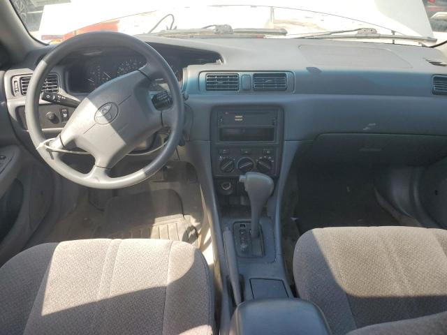 4T1BF22K81U127618 - 2001 TOYOTA CAMRY LE SILVER photo 8