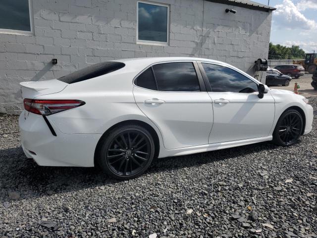 4T1B11HK8JU131247 - 2018 TOYOTA CAMRY L 白色 照片 3