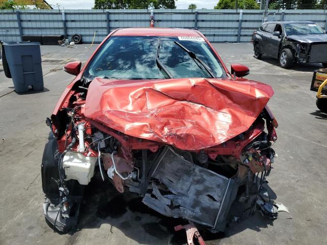 5YFBURHE6KP868532 - 2019 TOYOTA COROLLA L RED photo 5