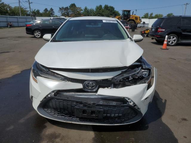 5YFEPRAE6LP060875 - 2020 TOYOTA COROLLA LE WHITE photo 5