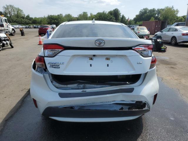 5YFEPRAE6LP060875 - 2020 TOYOTA COROLLA LE WHITE photo 6