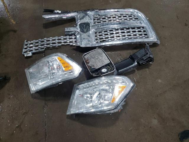 3C6UR5FL8HG517499 - 2017 RAM 2500 LARAMIE MAROON photo 12