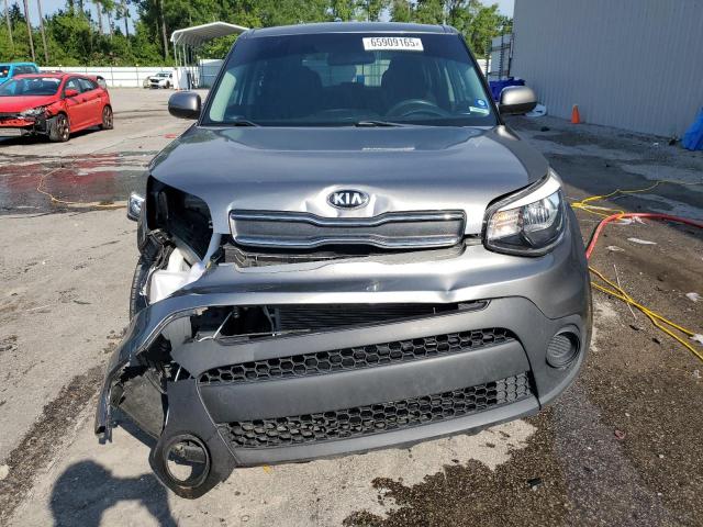 KNDJN2A2XK7006903 - 2019 KIA SOUL 灰色 照片 12