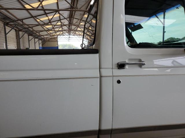 2FTHF26F9TCA58596 - 1996 FORD F250 WHITE photo 10