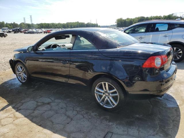 WVWFA71F58V010489 - 2008 VOLKSWAGEN EOS LUX 黑色 照片 2