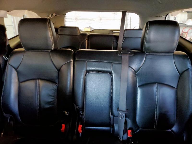 1GNKVGKD8HJ217473 - 2017 CHEVROLET TRAVERSE LT WHITE photo 10