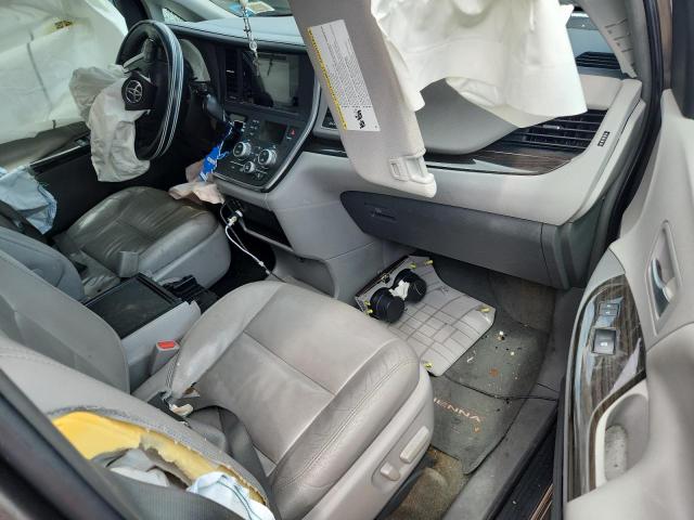 5TDYK3DC3FS590025 - 2015 TOYOTA SIENNA XLE GRAY photo 8
