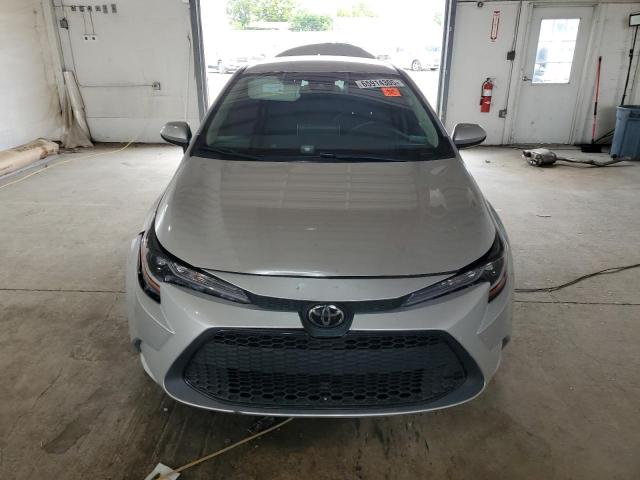 5YFEPRAE7LP083047 - 2020 TOYOTA COROLLA LE SILVER photo 5